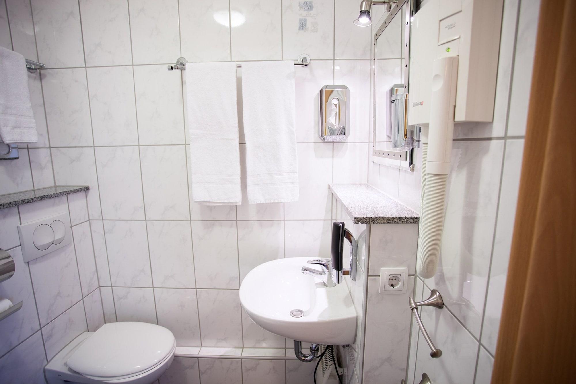 Centro Hotel Arkadia Köln Ngoại thất bức ảnh
