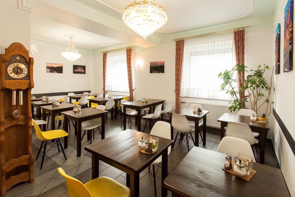 Centro Hotel Arkadia Köln Ngoại thất bức ảnh